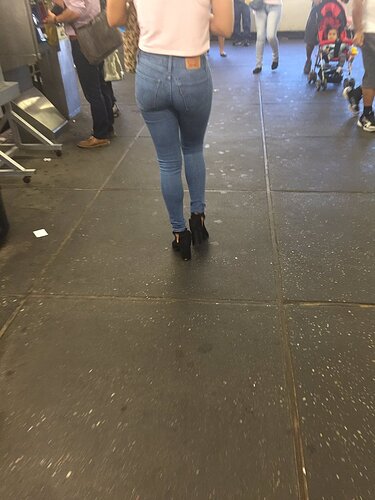 Tight Levis Jeans 755
