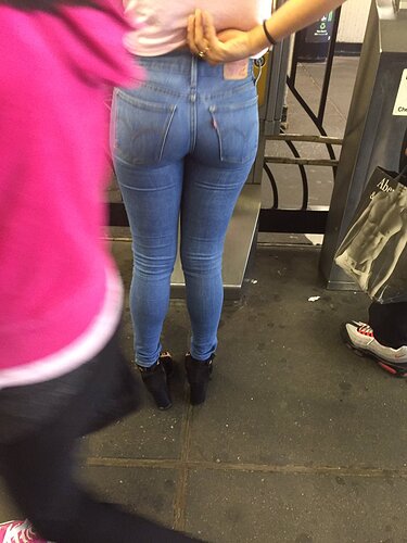 Tight Levis Jeans 753