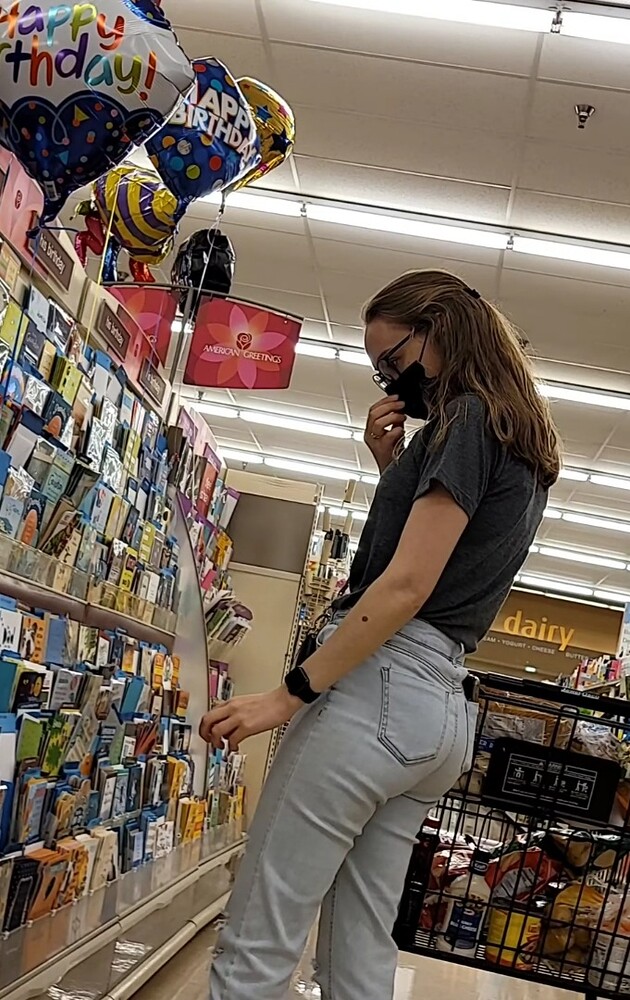 Nerdy Girl With Nice Ass Tight Jeans Forum