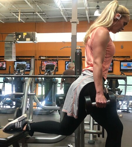 Danielle Booty Fitness V (3)_Moment