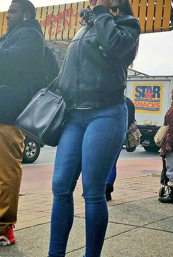 Tight Levis Jeans 417