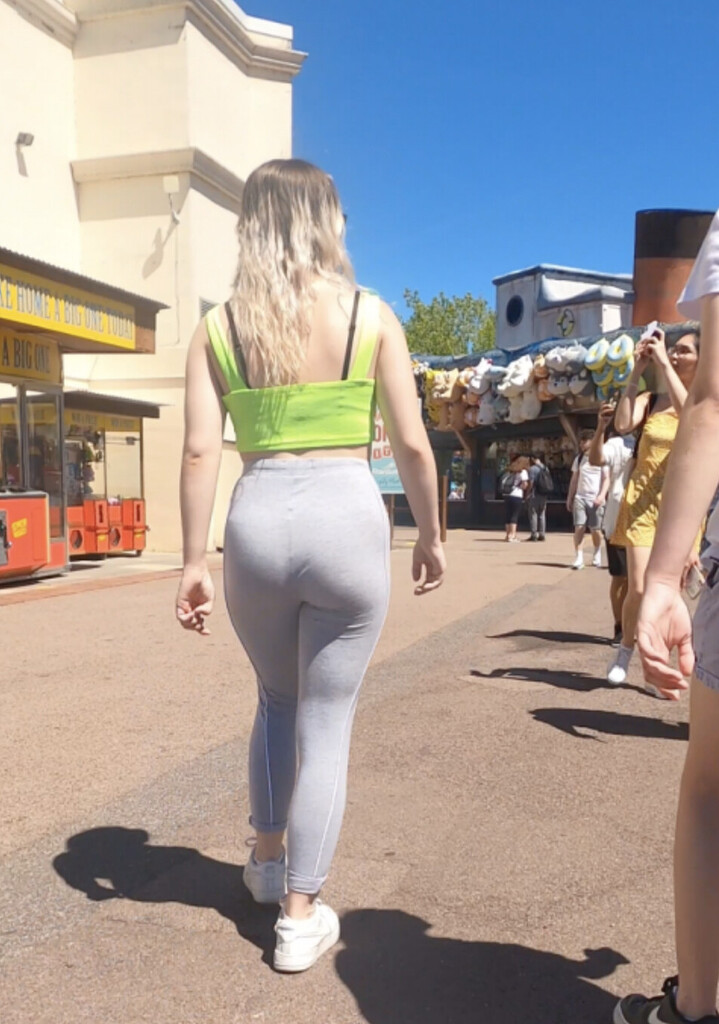 Green Crop Top Jiggly Teen Pawg Spandex Leggings And Yoga Pants Forum