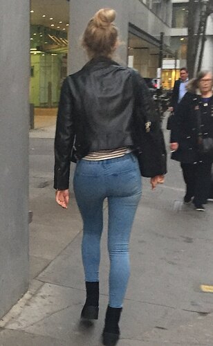 Tight Jeans 1509