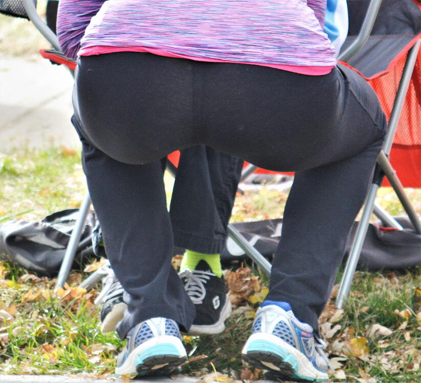 Milf Rolling With No Panties Spandex Leggings And Yoga Pants Forum 3504