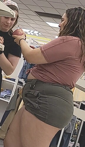 extra thicc brunette pawg (1)