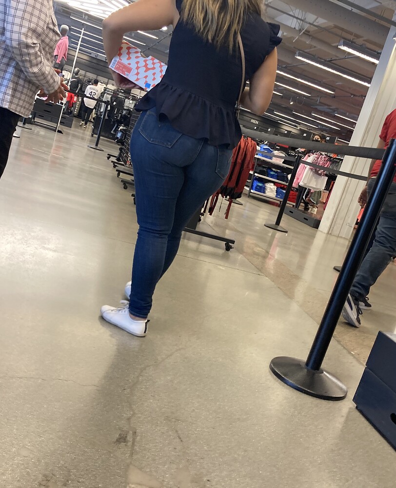 Big Fat asses - Tight Jeans - Forum