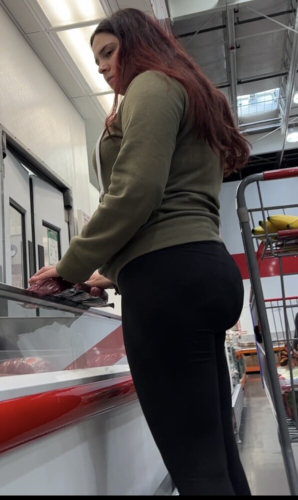Costco thick legging huge ass (video) Spandex, Leggings & Yoga Pants