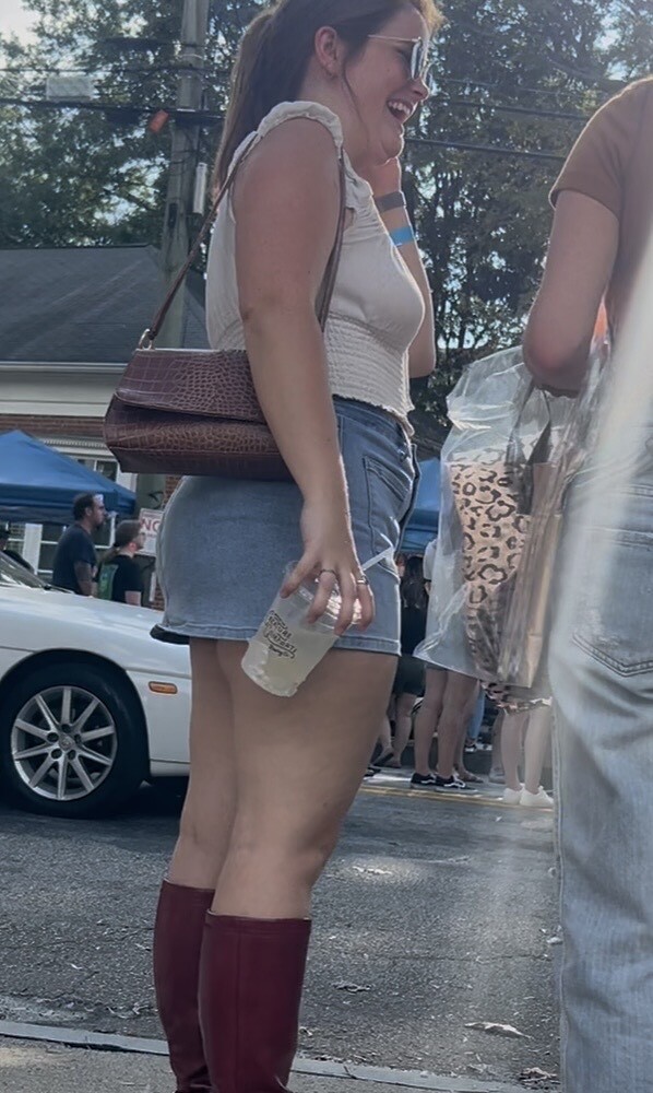 FESTIVAL BOOTY: THICC PAWG ASS in DENIM SKIRT - Tight Jeans - Forum