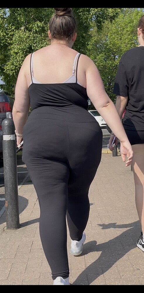 Huge Chubby Ass In Black Leggings Spandex Leggings Yoga Pants Forum huge-chubby-ass-in-black-leggings-spandex-leggings-yoga-pants-forum