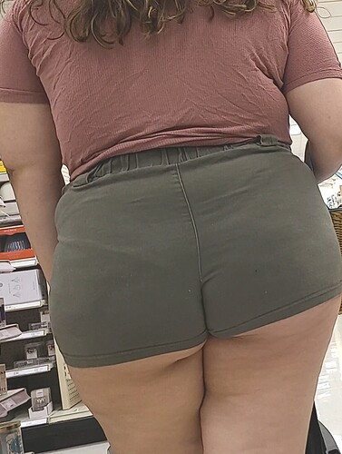 extra thicc brunette pawg (10)