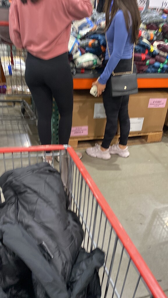 girls in leggins at costco Spandex, Leggings & Yoga Pants Forum
