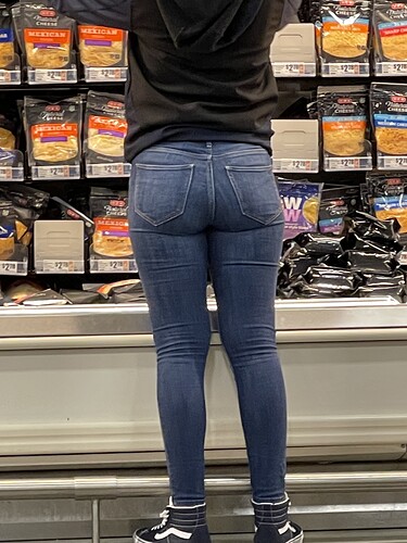 Mini haul of perfect butt coworker (BEND OVER) - Tight Jeans - Forum