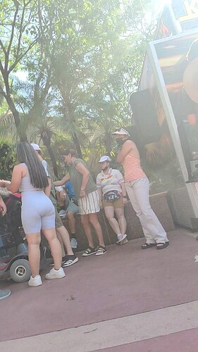 VideoCapture_20220524-000351