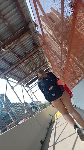 VideoCapture_20220512-221858