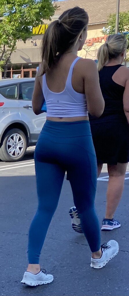 Perfect College Ass In Blue Leggings Spandex Leggings And Yoga Pants Forum 1628