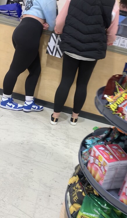 BIG BUTT shopping with mom - Spandex, Leggings & Yoga Pants - Forum