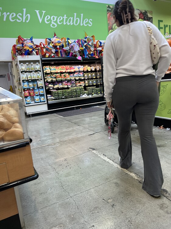 🔥 FAT ASS + THONG + FLARES 1000/10 - Spandex, Leggings & Yoga Pants - Forum