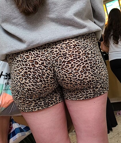 perfect teen ass in cheetah print  (43)