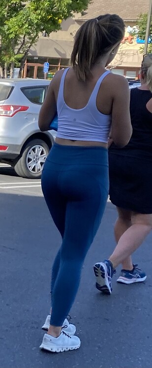 Perfect College Ass In Blue Leggings Spandex Leggings And Yoga Pants