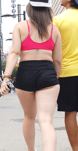 BrunetteShorts2f