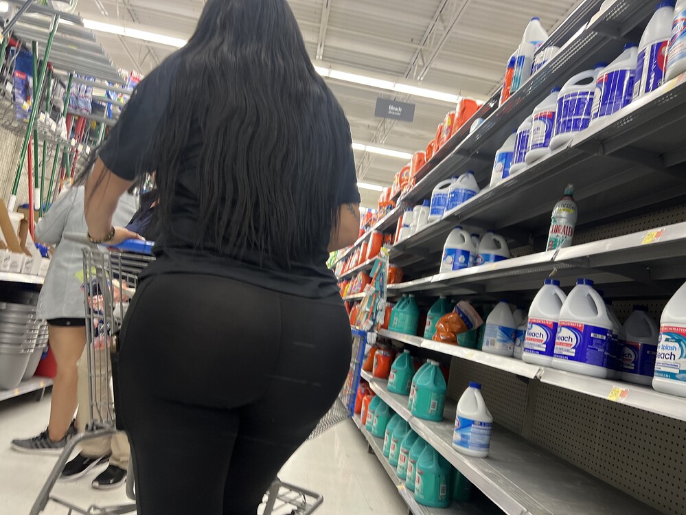 HUGE JUICY Latina BBL - Spandex, Leggings & Yoga Pants - Forum