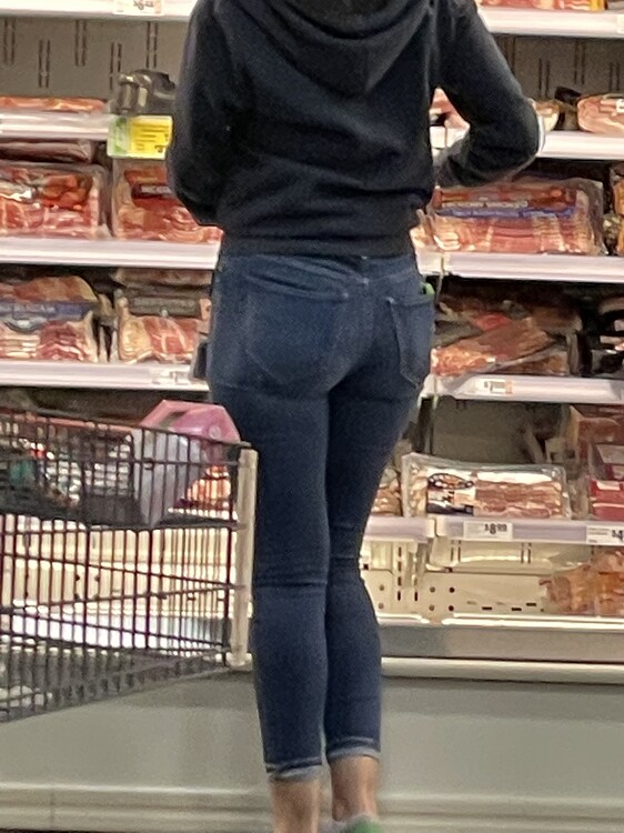 New haul of perfect butt coworker! (CLOSE UP+SQUAT) - Tight Jeans - Forum