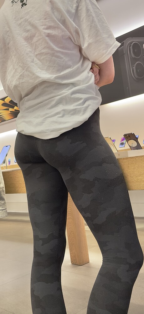 Amazing skinny ass in high definition, camo lulu lemon leggings ...