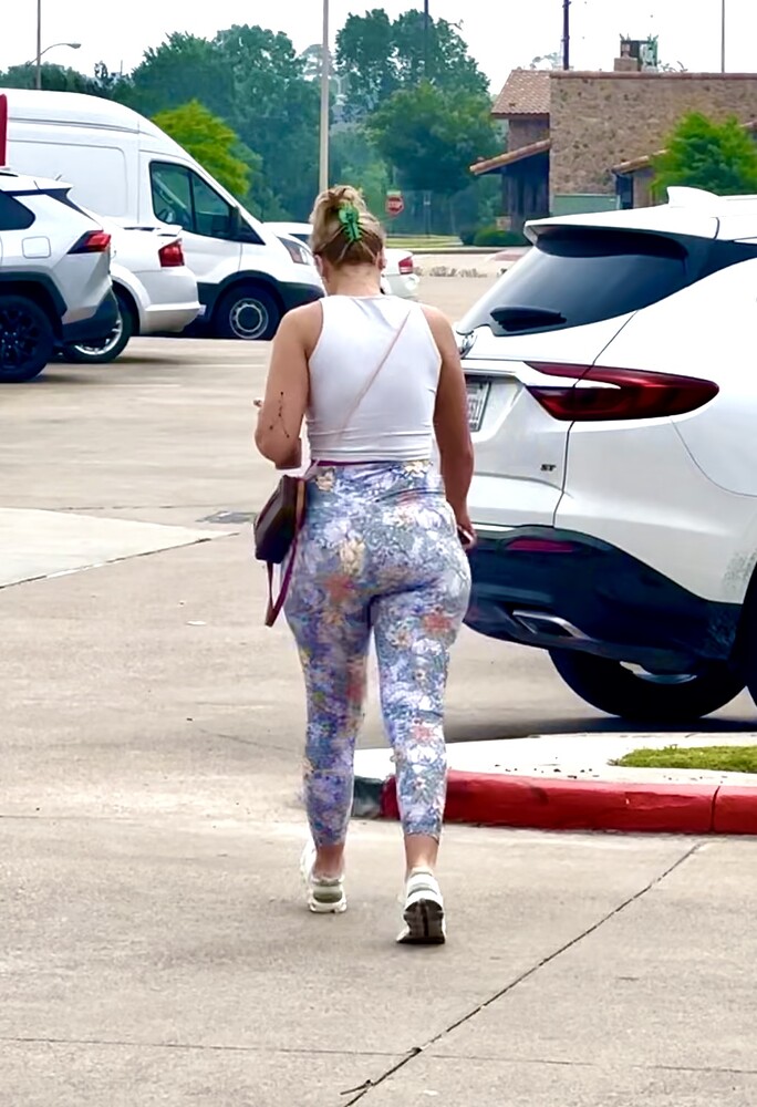 Pawg Floral Leggins Brought To You By Starbucks 😂 Spandex Leggings 