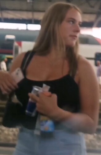 Screenshot_20220802_145156_zoom.pan.video.player.zoomandpanvideoplayer_edit_272651006362563