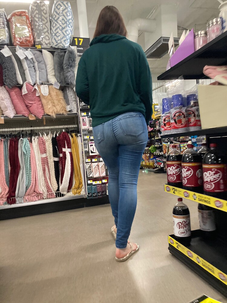 Super Thick Brunette Milf Tight Jeans Pawg Tight Jeans Forum