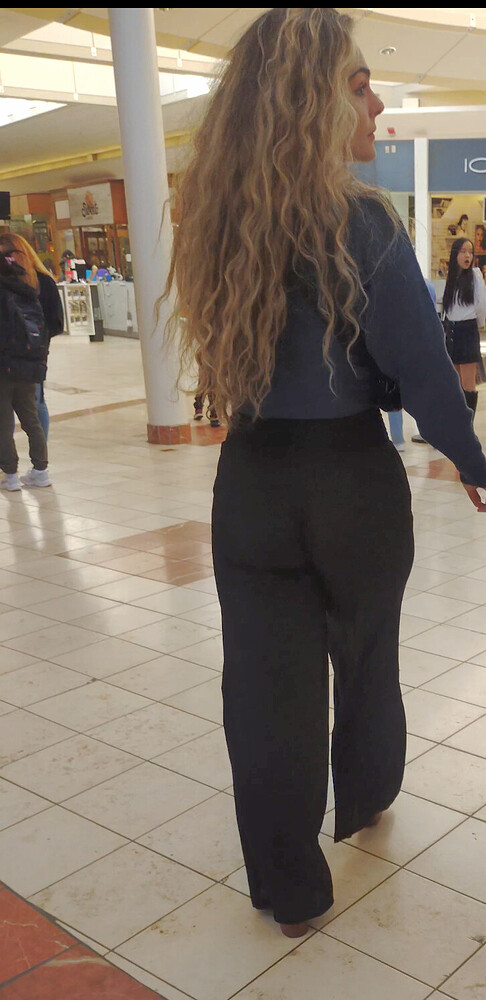 Jiggly Ass Pawg Filling Some Flare Pants Pretty Face Too Spandex Leggings And Yoga Pants Forum 2345