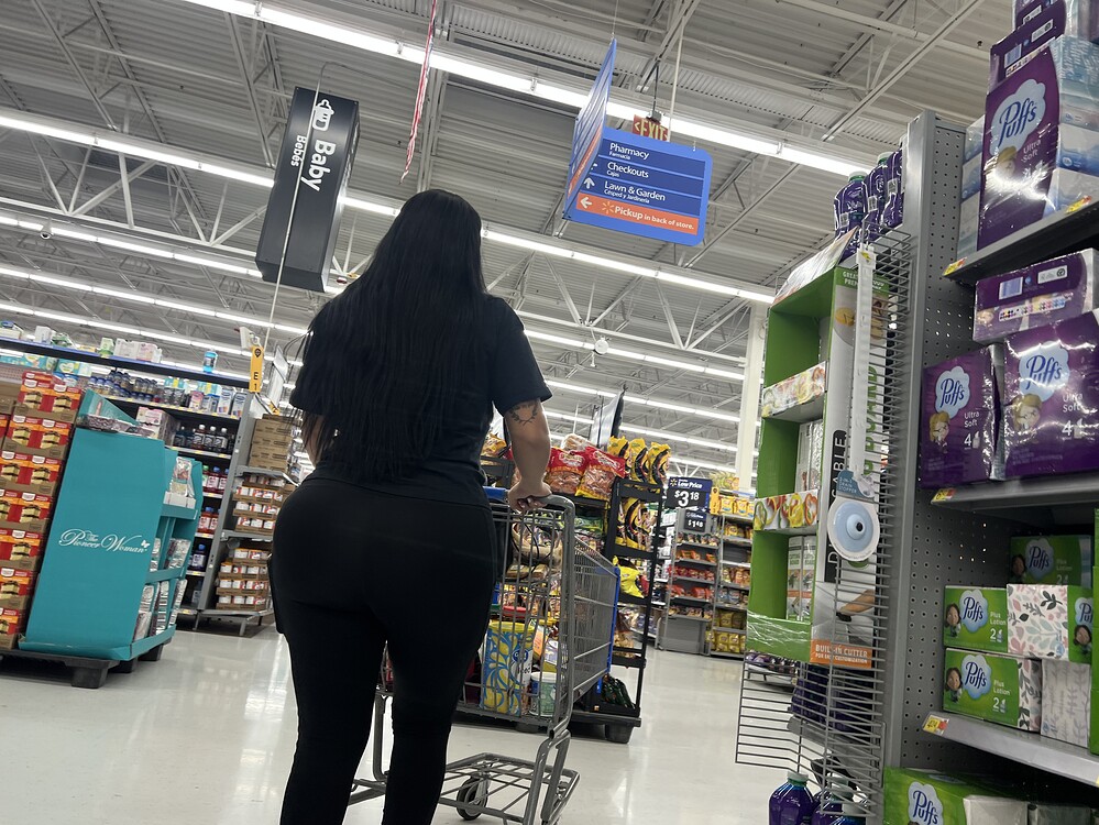 Huge Juicy Latina Bbl Spandex Leggings And Yoga Pants Forum