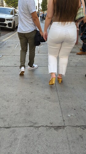 BigCuloWhite (15)
