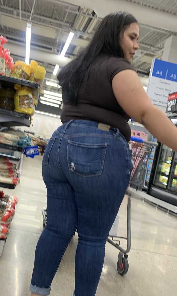big-booty-bbw-latina-milf-filling-in-her-jeans-nicely-tight-jeans-forum
