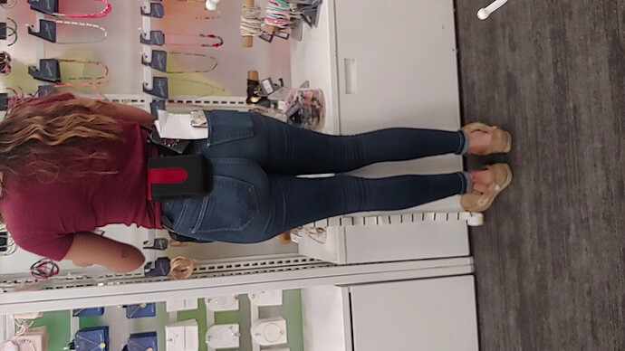 vlcsnap-2023-04-11-16h45m59s640