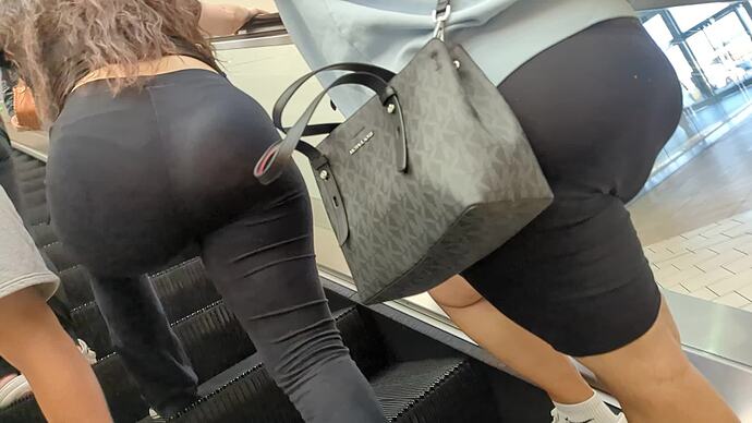 EscalatorThong (10)