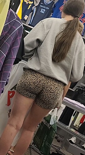 perfect teen ass in cheetah print  (24)