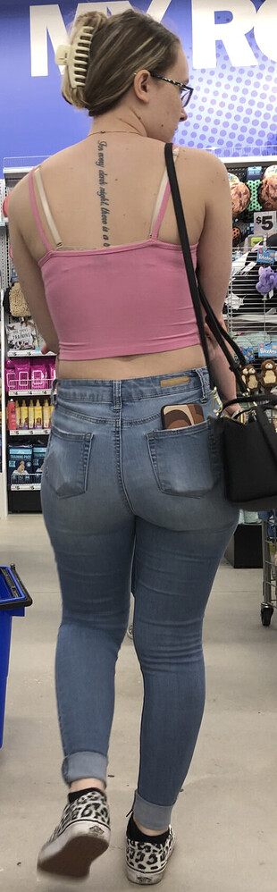 Nerdy Pawg In Very Tight Jeans Tight Jeans Forum