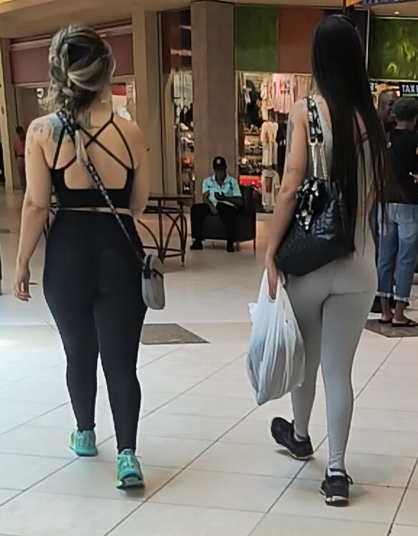 2 Sexy Latina Milfs Shopping Spandex Leggings And Yoga Pants Forum