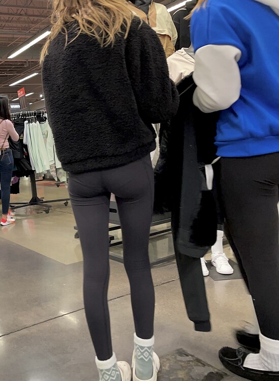 Black leggings with VPL - Spandex, Leggings & Yoga Pants - Forum