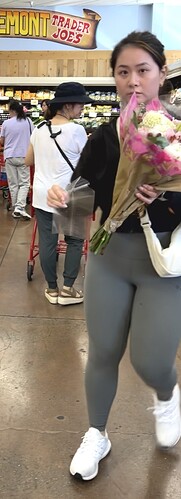 2 Asians -1 very thick yoga and 1 leggy vpl (video) - Spandex, Leggings