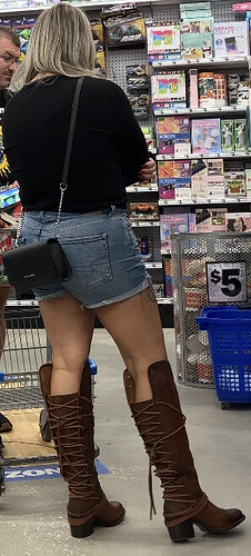 Thicc GILF in jean shorts and boots - Short Shorts & Volleyball - Forum
