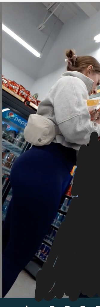 Nice Fat Bubble Butt In Tight Blue Lulu Leggings Spandex Leggings