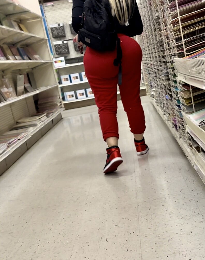 Huge Ass Bbl Latina In Red Sweats Ass Forum