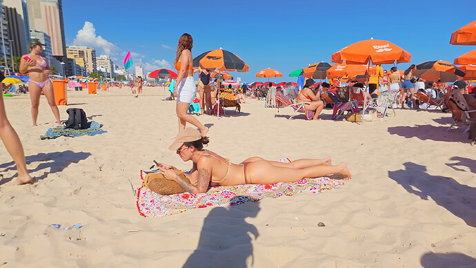 VS--YouTube-LeblonBeachsEpicCarnivalWeekisHereRiodeJaneiroBrazil20254KUHD-3’55”