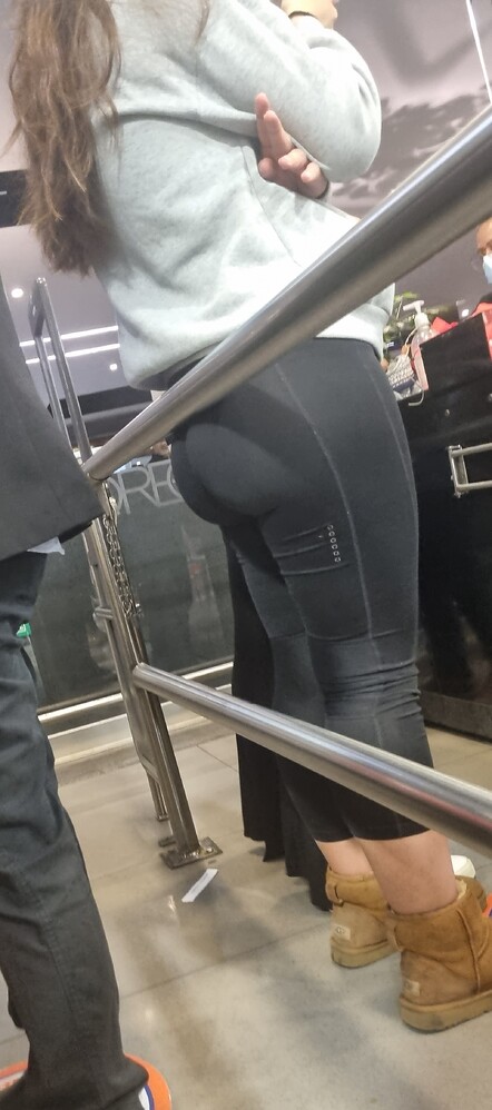 SNIFF THAT - Spandex, Leggings & Yoga Pants - Forum