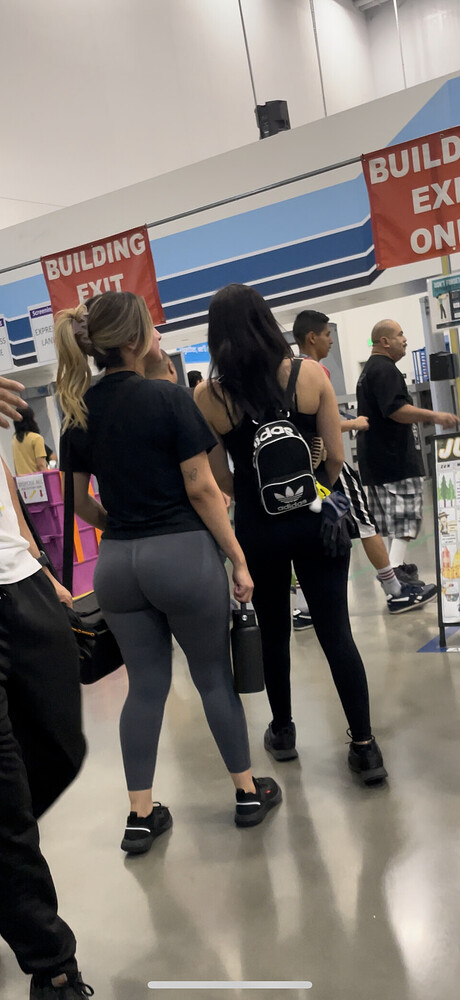 Latina With A Fat And Lickable Ass Spandex Leggings And Yoga Pants Forum 