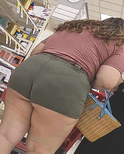 extra thicc brunette pawg (21)