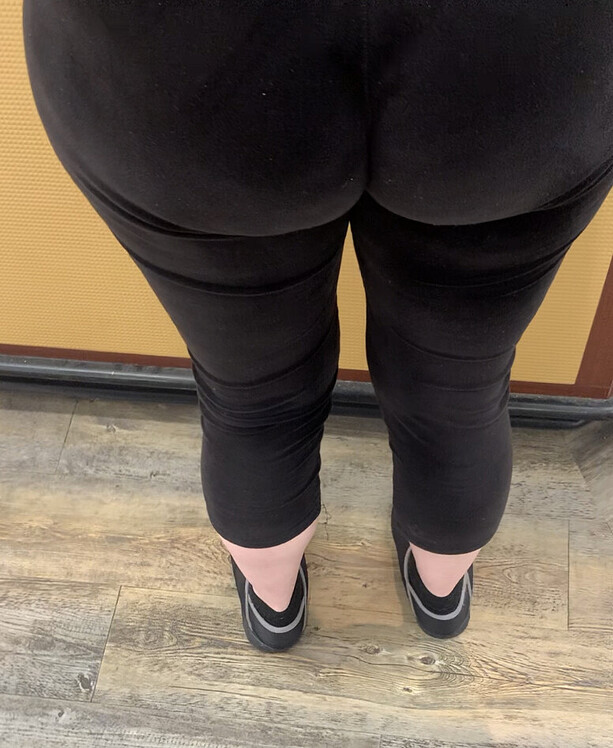 Pawg In Leggings Bending Over For Me Spandex Leggings And Yoga Pants Forum