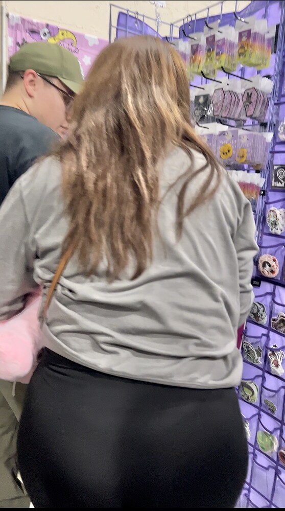 Sexy PAWG VPL bending - Spandex, Leggings & Yoga Pants - Forum